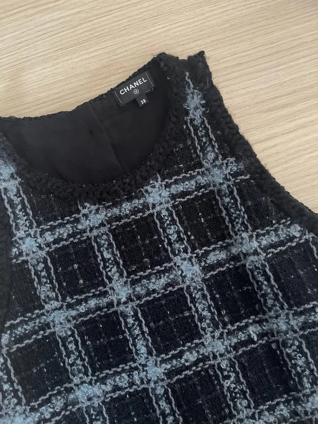 Chanel 24K Tweed Top MultiColor Tweed Very good - Model View