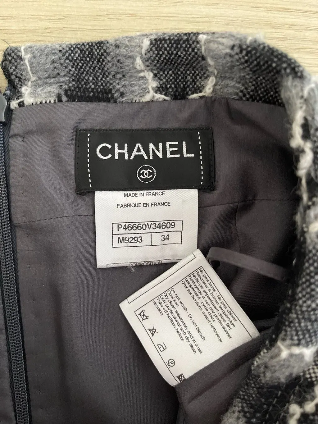 Chanel Tweed Skirt MultiColor Tweed Very good - Model View