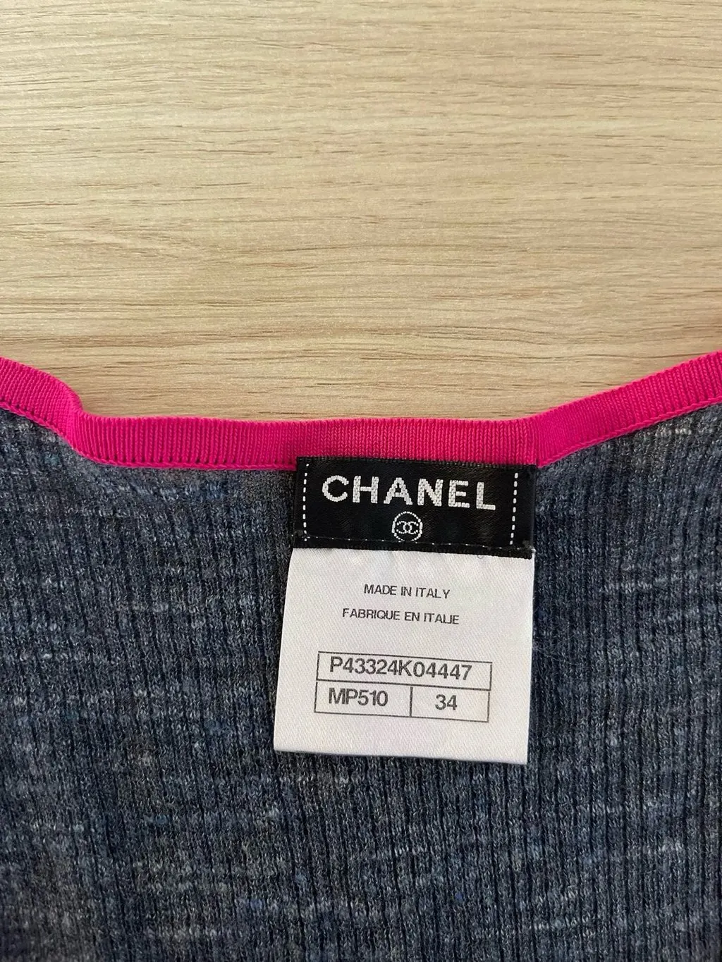Chanel Wool Top MultiColor Wool Very good - Inside View