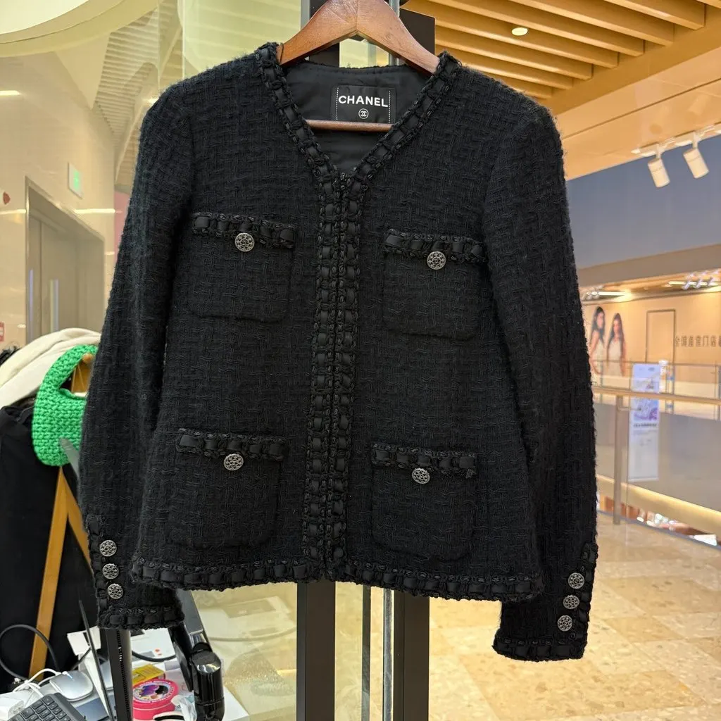 Chanel Rome Black Tweed Jacket Black Tweed Very good - Model View