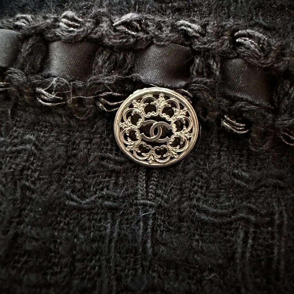 Chanel Rome Black Tweed Jacket Black Tweed Very good - Box View