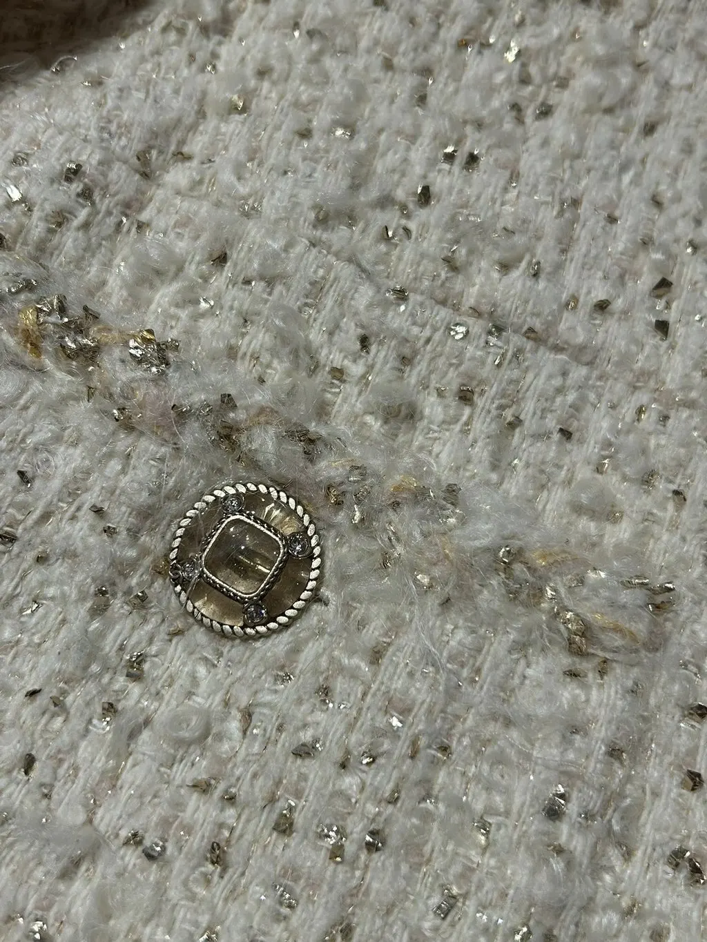 Chanel 19 Egypt White Tweed Jacket White Tweed Very good - Inside View