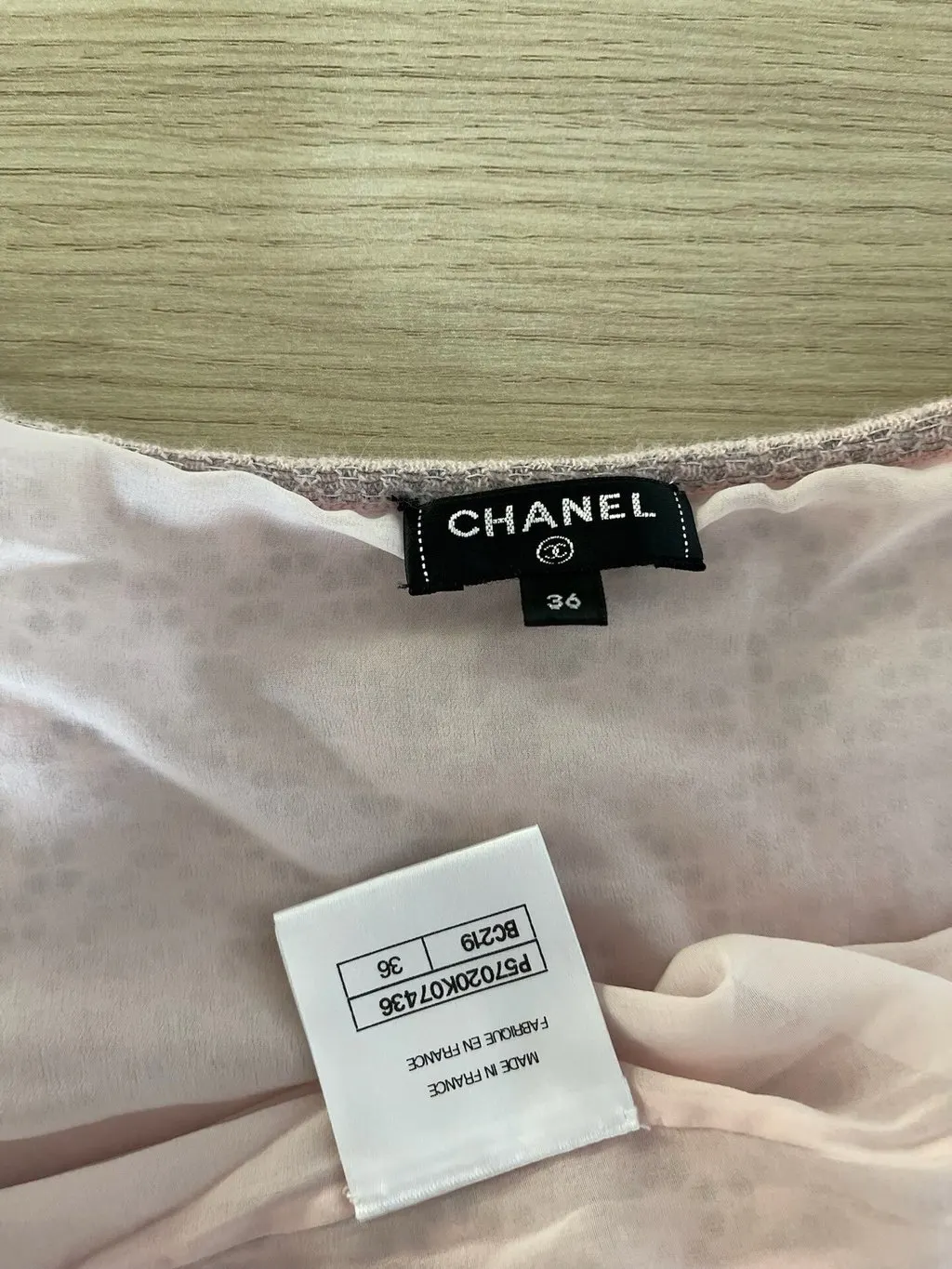 Chanel Métropole Pink Embellished Dress Pink Very good - Inside View