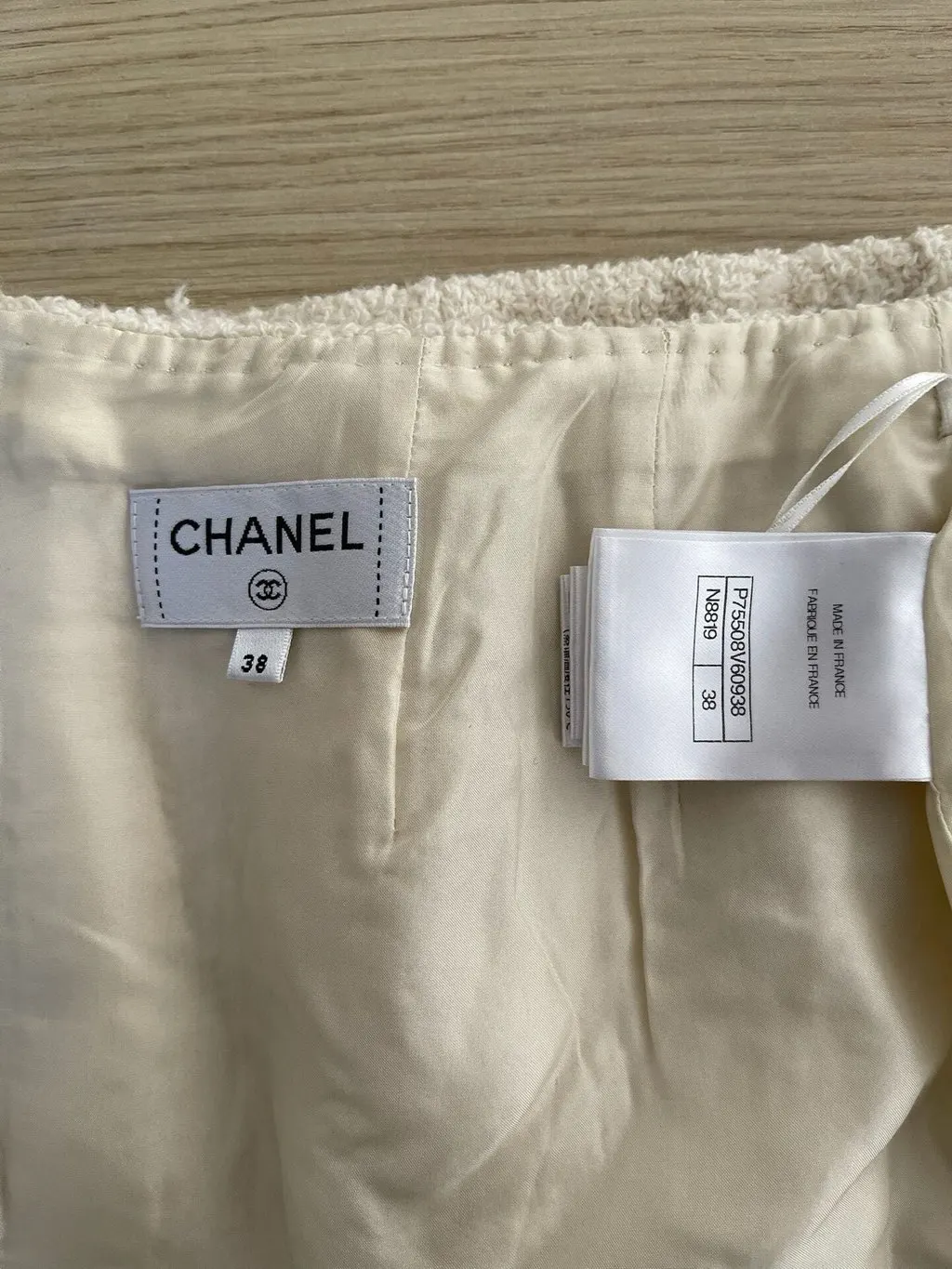 Chanel 23B White Tweed Skirt White Tweed Very good - Inside View