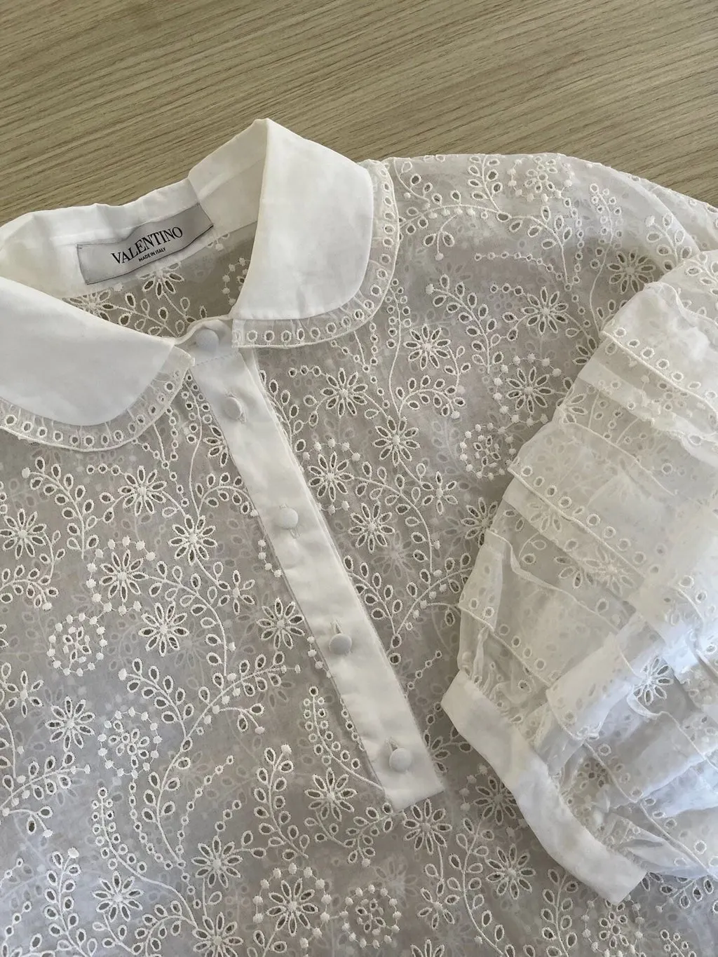 Valentino White Cotton Top White Cotton Very good - Model View