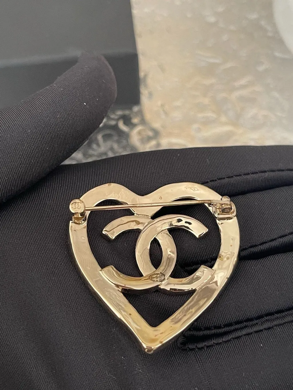 Chanel Gold Plated Brooch Gold Very good - Inside View