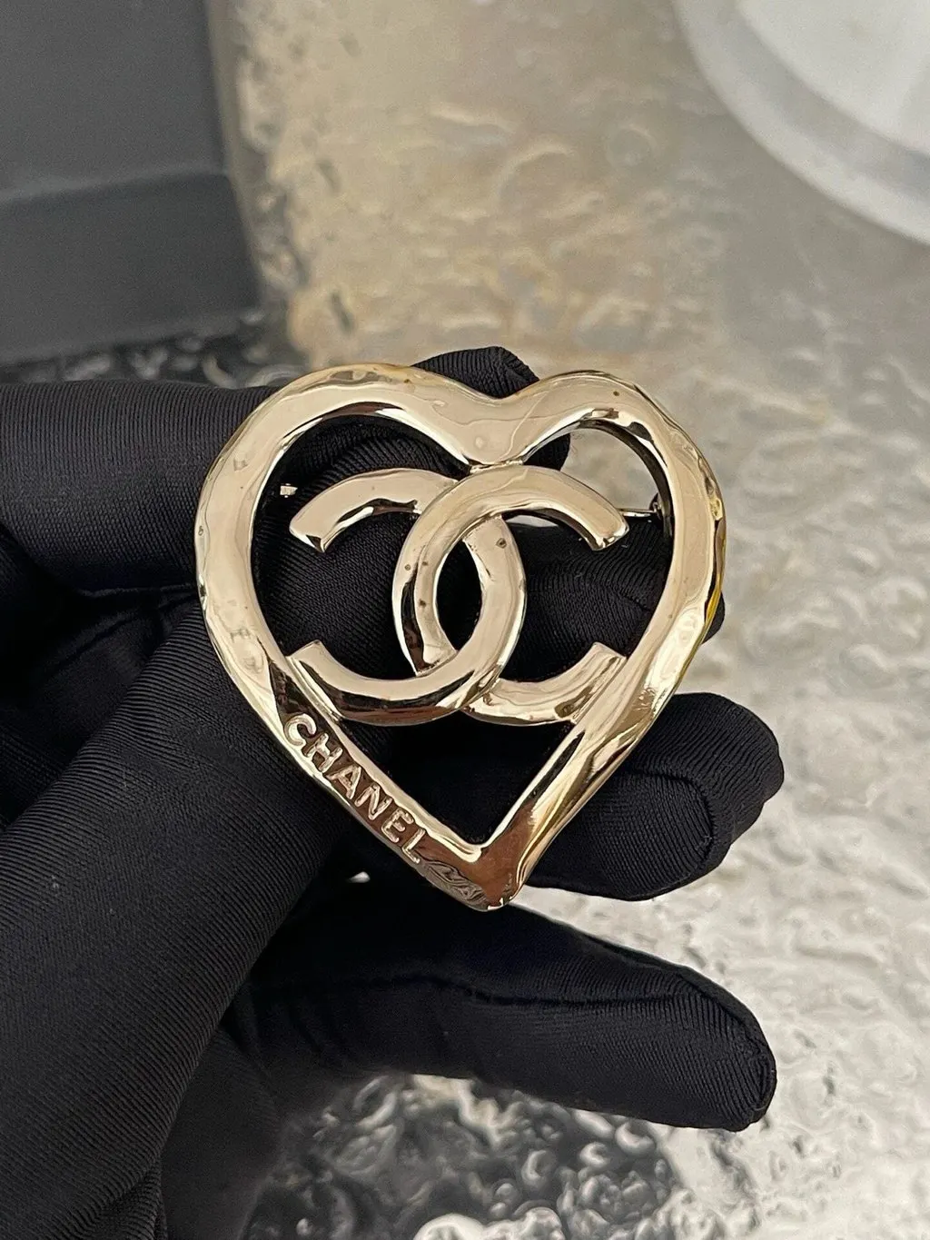 Chanel Gold Plated Brooch Gold Very good - Box View