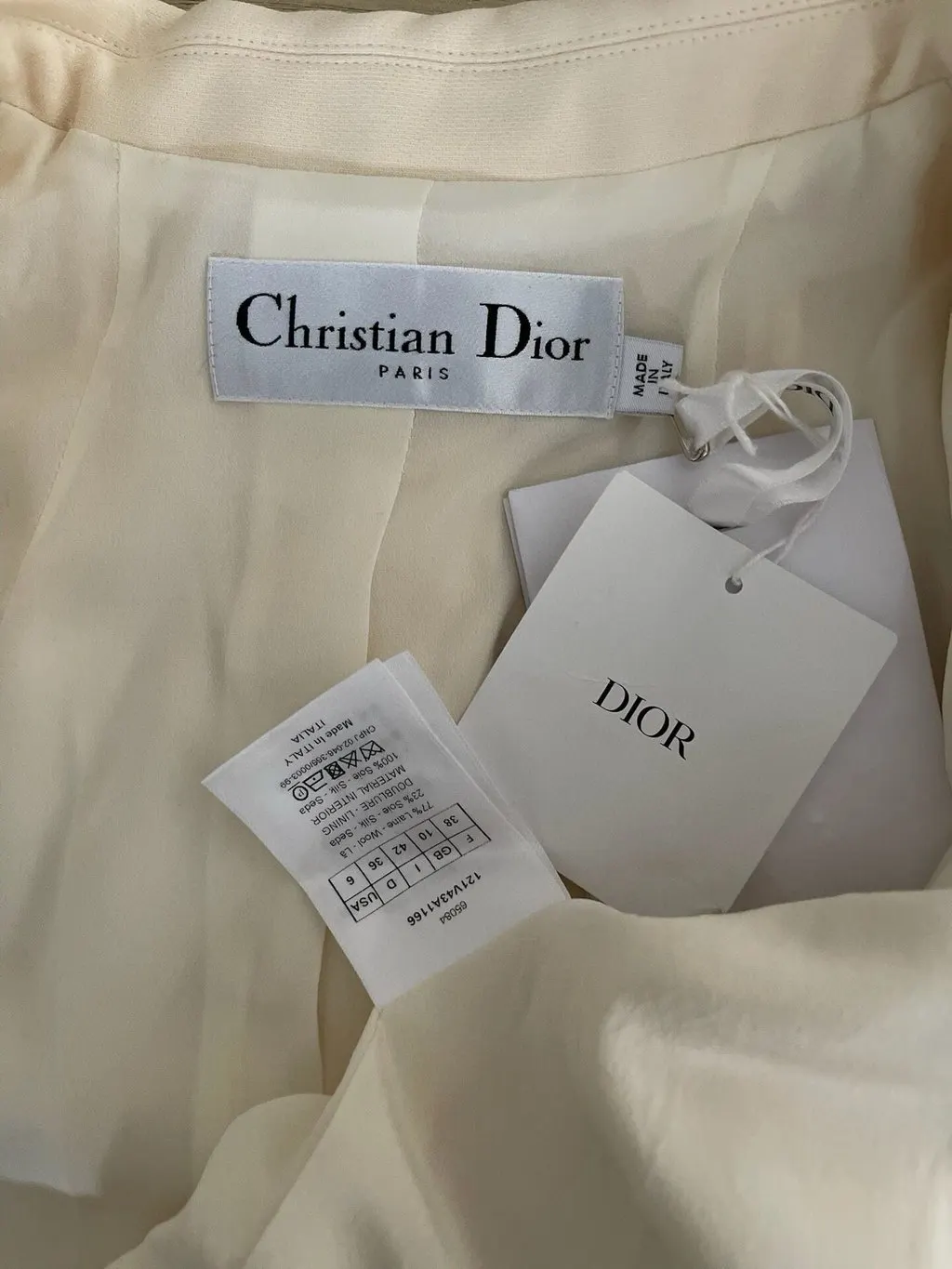 Dior 24 F/W White Wool Jacket White Wool Never worn, with tag - Inside View