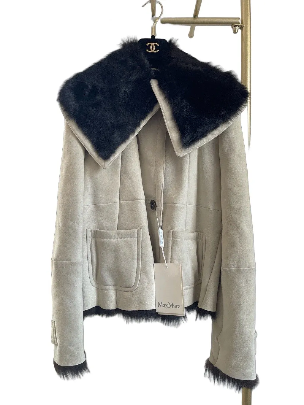 Max Mara Black Shearling Coat Black Shearling Never worn, with tag - Front View