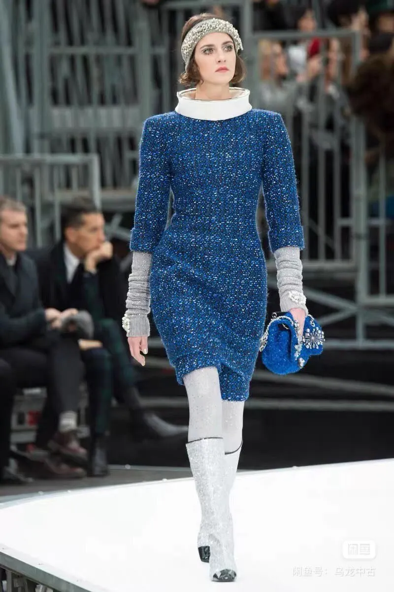 Chanel Blue Tweed Dress Blue Tweed Very good - Box View