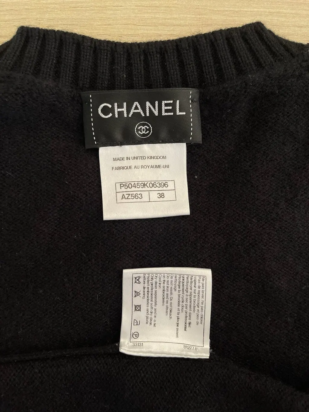Chanel Black Wool Knitwear Black Wool Very good - Inside View