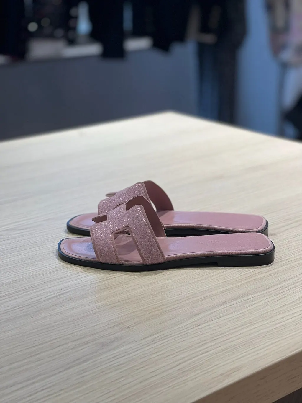 Hermès Pink Glitter Sandals Pink Very good - Back View