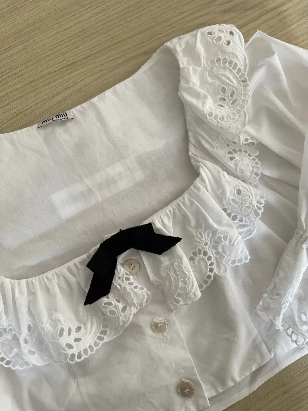 Miu Miu White Lace Top White Lace Very good - Model View