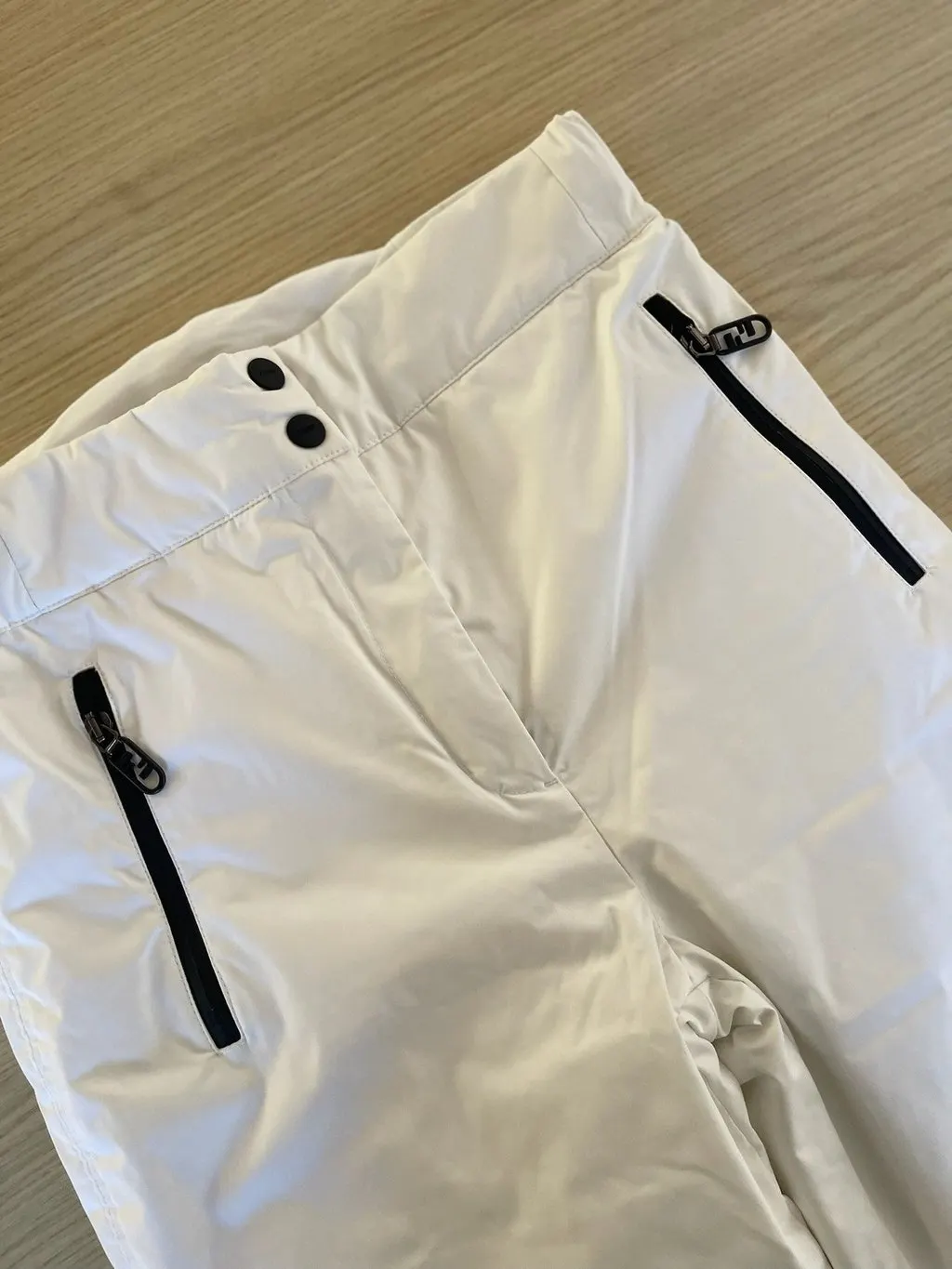 Fendi White Polyamide Trousers White Polyamide Very good - Model View