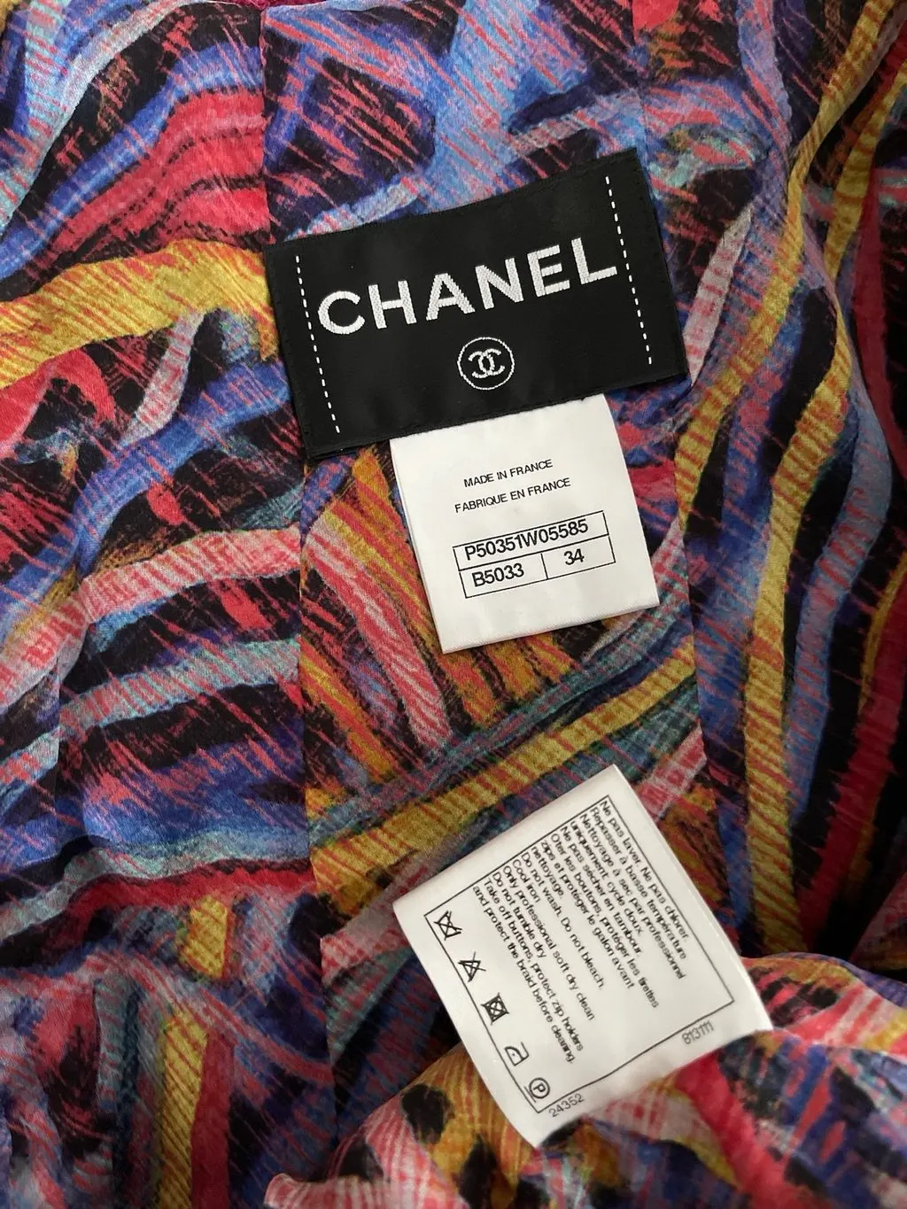 Chanel Burgundy Tweed Jacket Burgundy Tweed Very good - Inside View