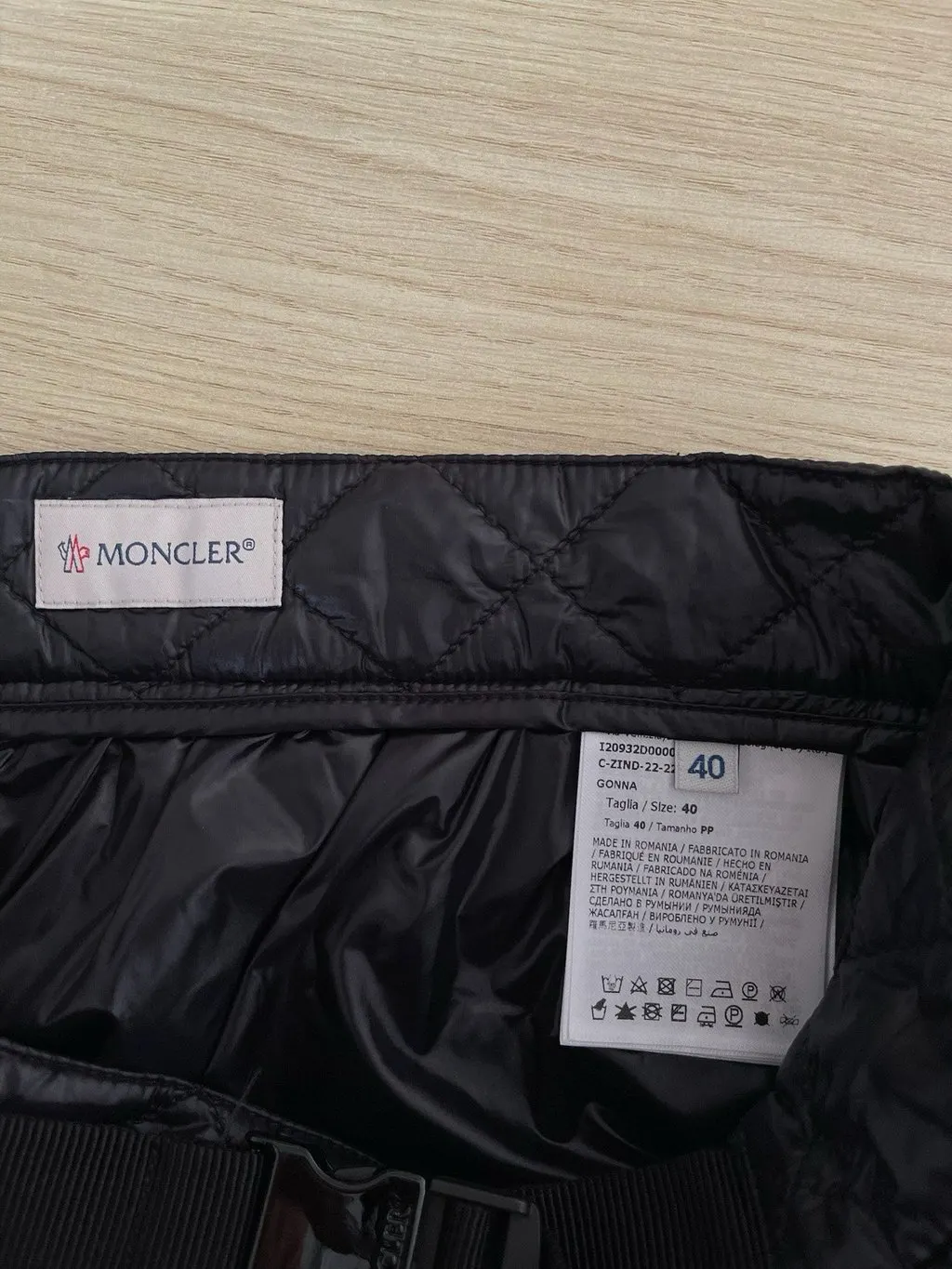 Moncler Black Synthetic Skirt Black Never worn, with tag - Inside View