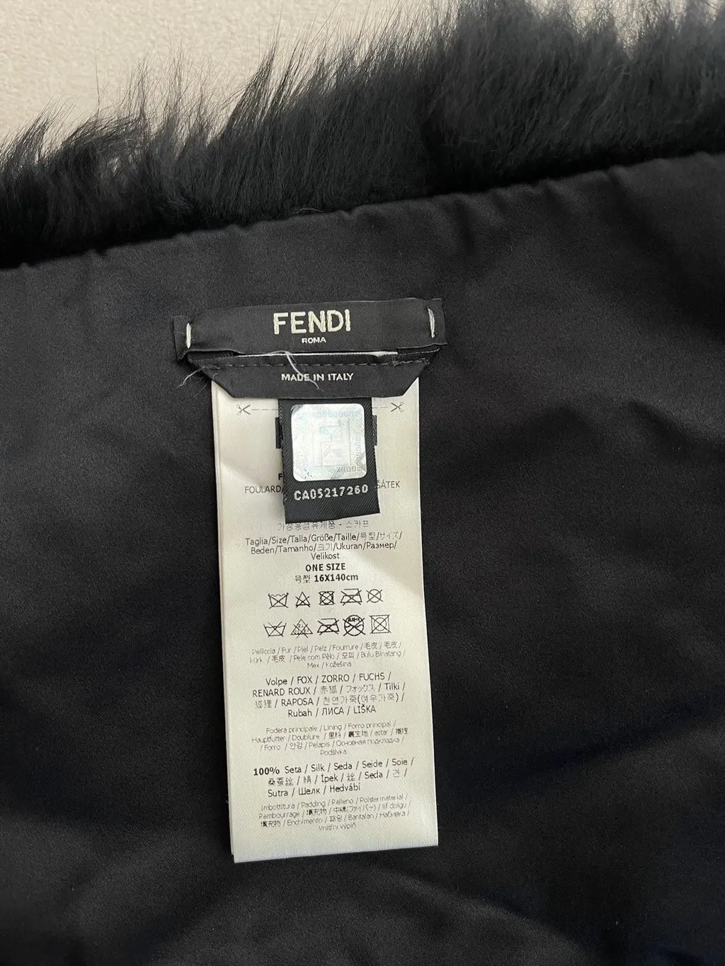 Fendi Black Fox Scarf Black Very good - Inside View