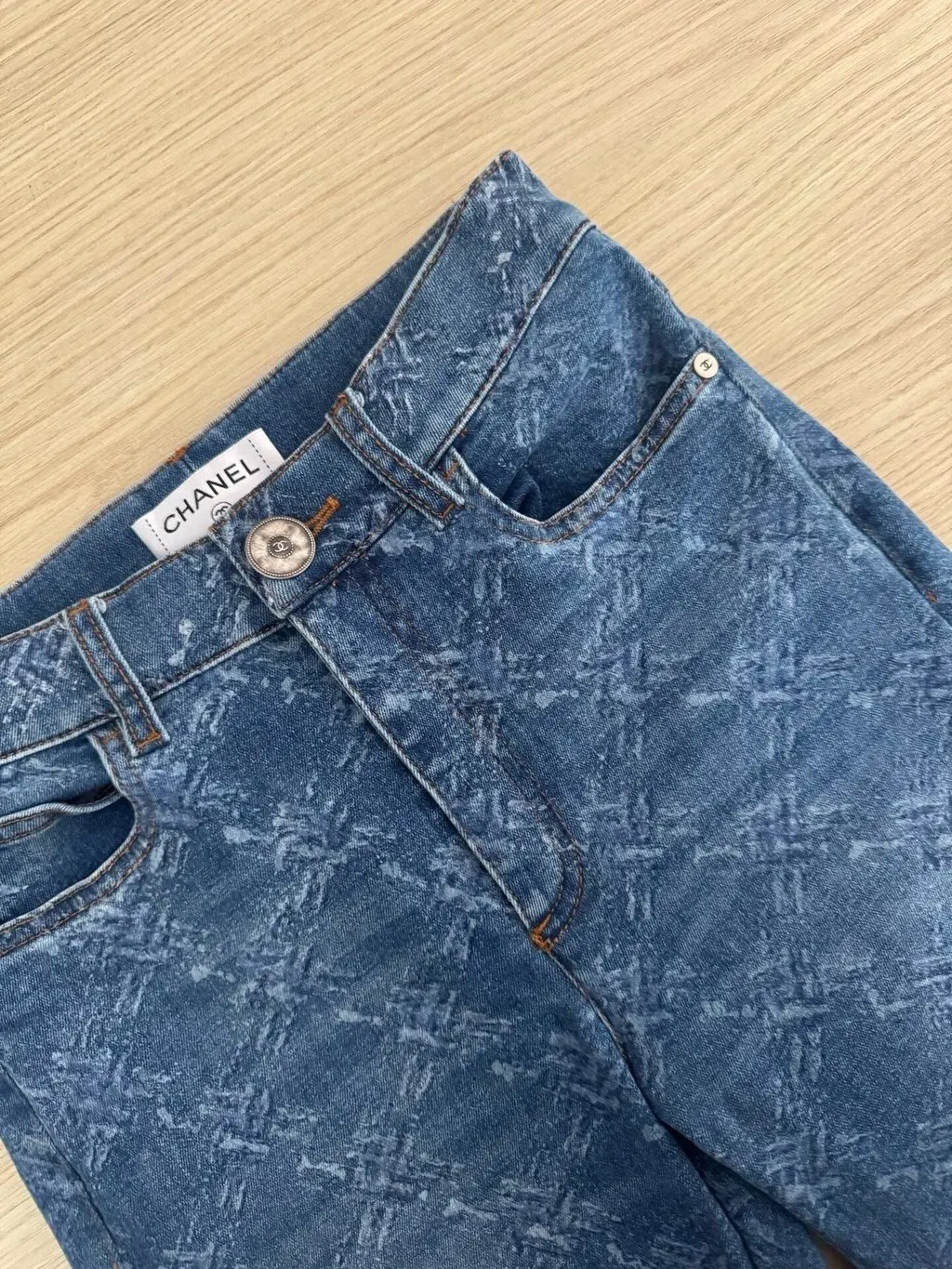 Chanel Blue Denim Jeans Blue Denim Very good - Model View