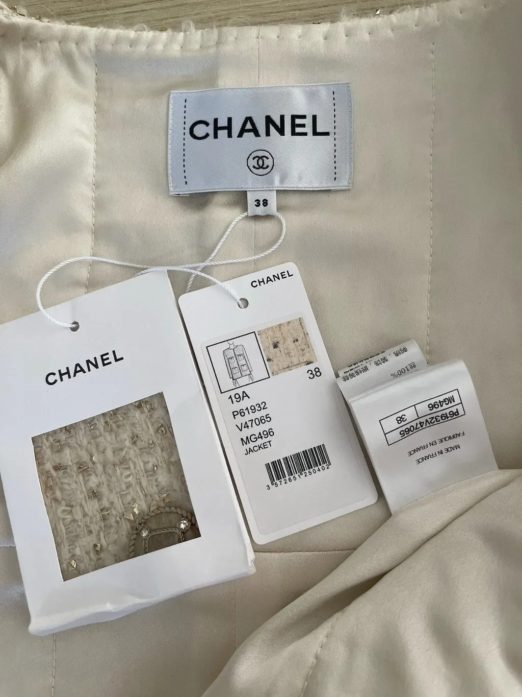 Chanel Tweed Jacket MultiColor Tweed Never worn, with tag - Inside View