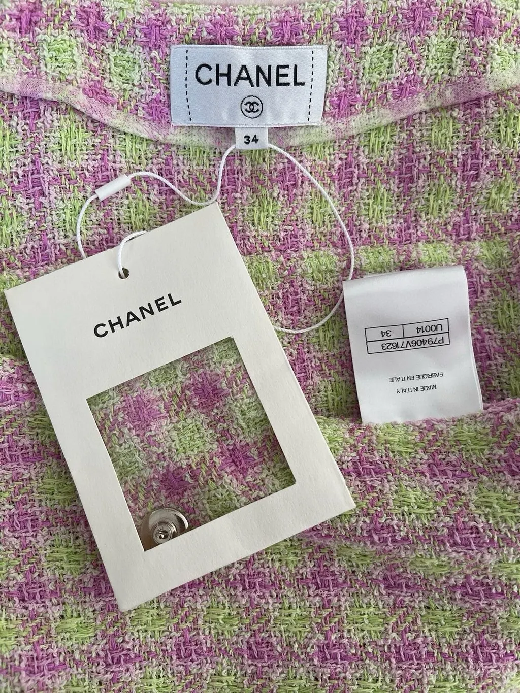 Chanel 25S Pink Tweed Top Pink Tweed Never worn, with tag - Inside View