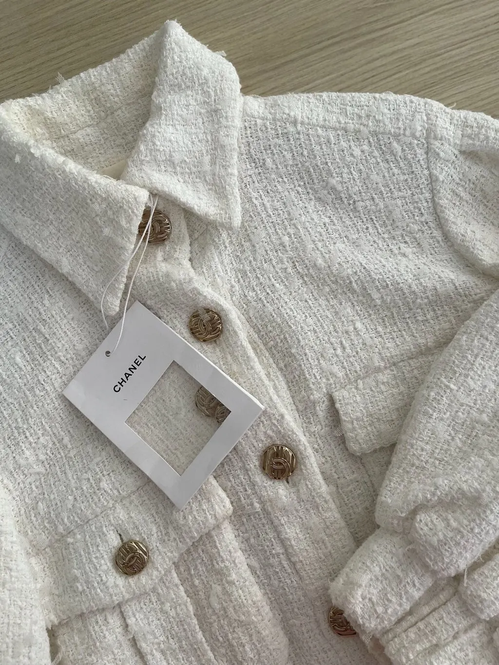 Chanel 21P White Tweed Jacket White Tweed Never worn, with tag - Model View