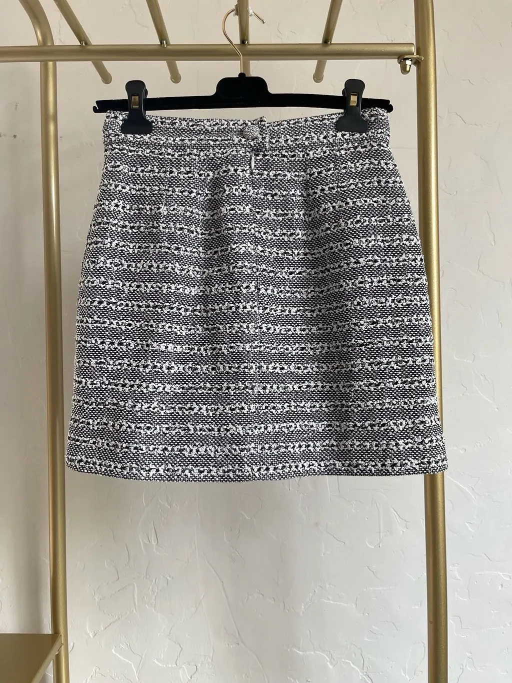 Chanel 24P Grey Glitter Skirt Grey Very good - Back View