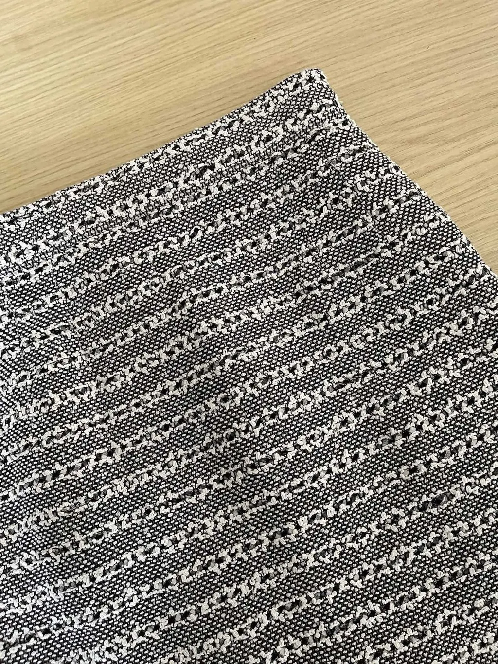Chanel 24P Grey Glitter Skirt Grey Very good - Model View