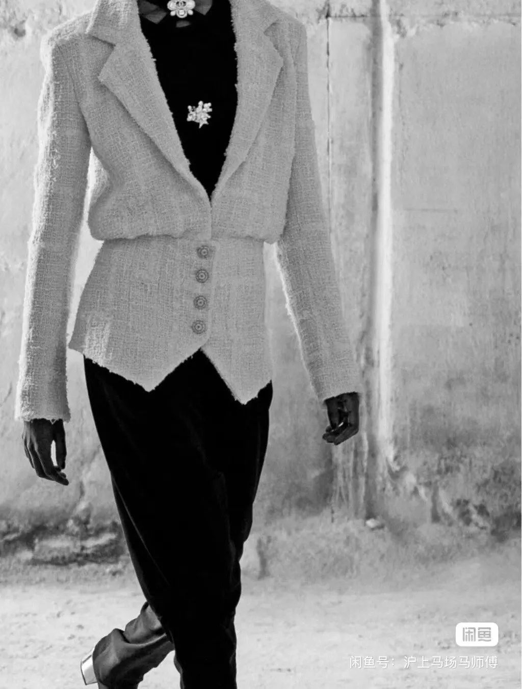 Chanel 22C White Tweed Jacket White Tweed Very good - Box View