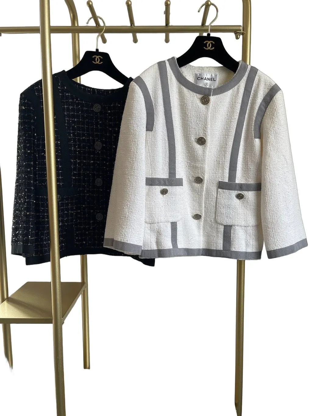 Chanel Dallas White Tweed Jacket White Tweed Very good - Front View