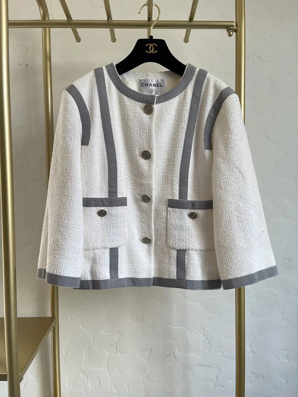 Chanel Dallas White Tweed Jacket White Tweed Very good - Back View