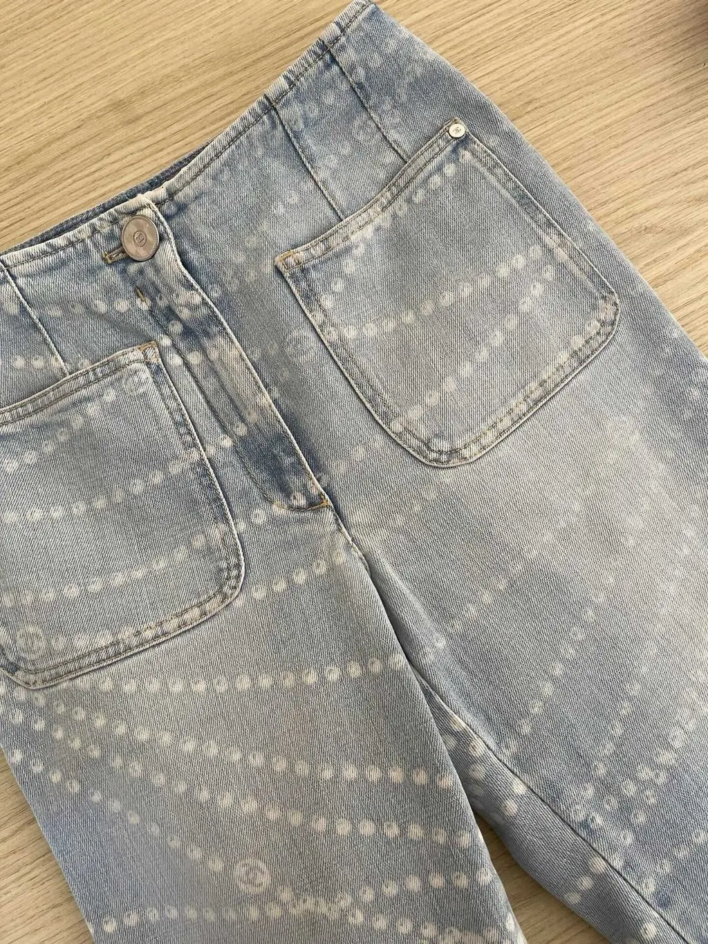 Chanel 25P Blue Denim Jeans Blue Denim Very good - Model View