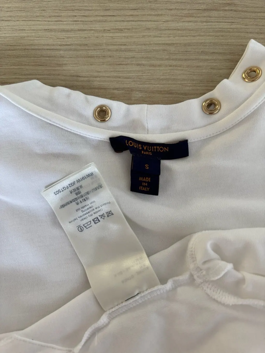 Louis Vuitton White Cotton Top White Cotton Very good - Inside View