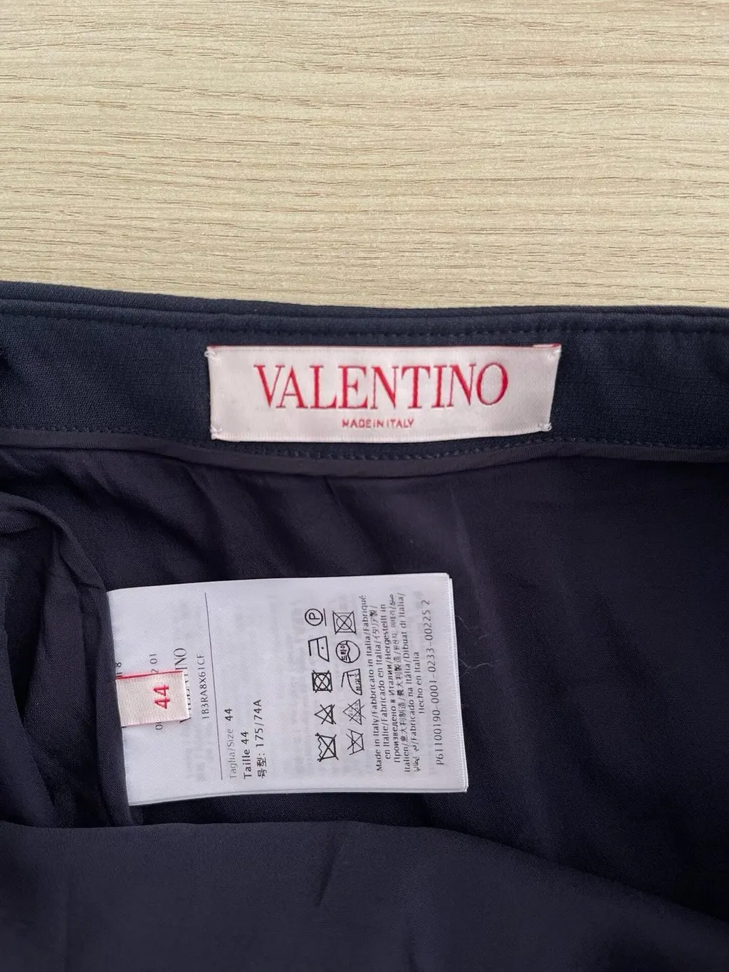 Valentino Navy Wool Skirt Navy Wool Very good - Inside View