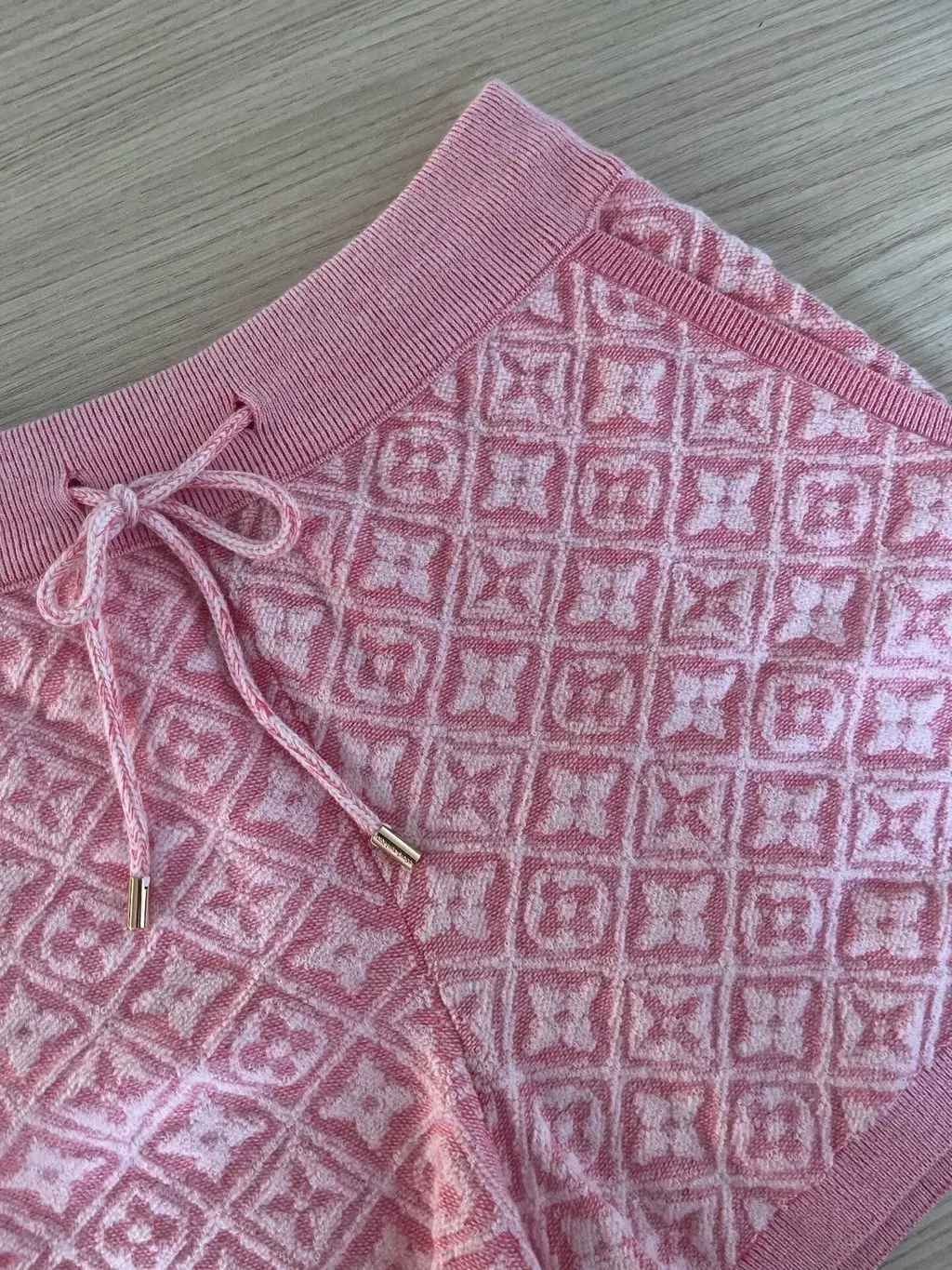 Louis Vuitton Pink Sponge Shorts Pink Very good - Box View