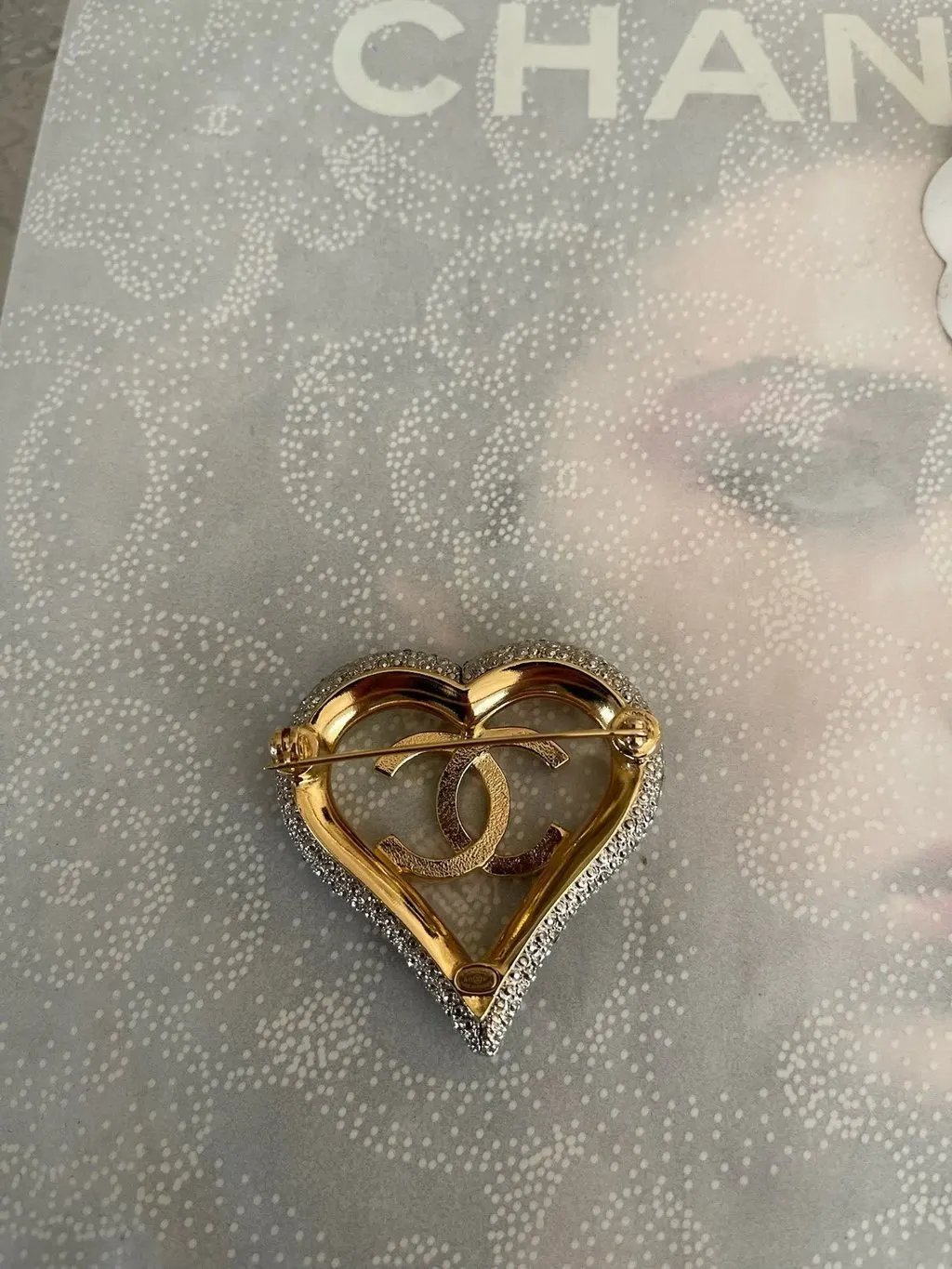 Chanel Gold Crystal Brooch Gold Crystal Very good - Model View
