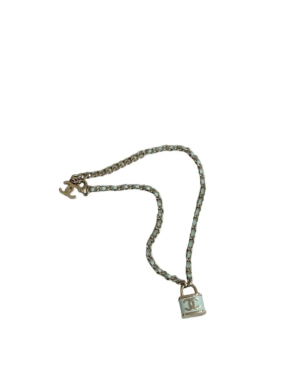 Chanel Green Leather Necklace Green Leather Never worn - Front View