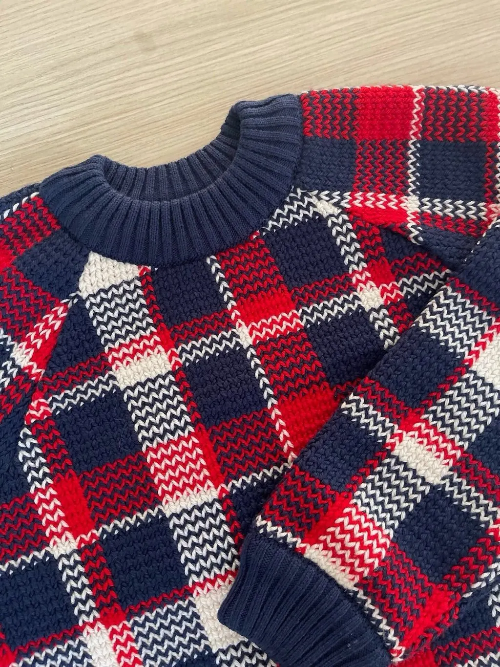 Louis Vuitton Wool Knitwear MultiColor Wool Very good - Model View