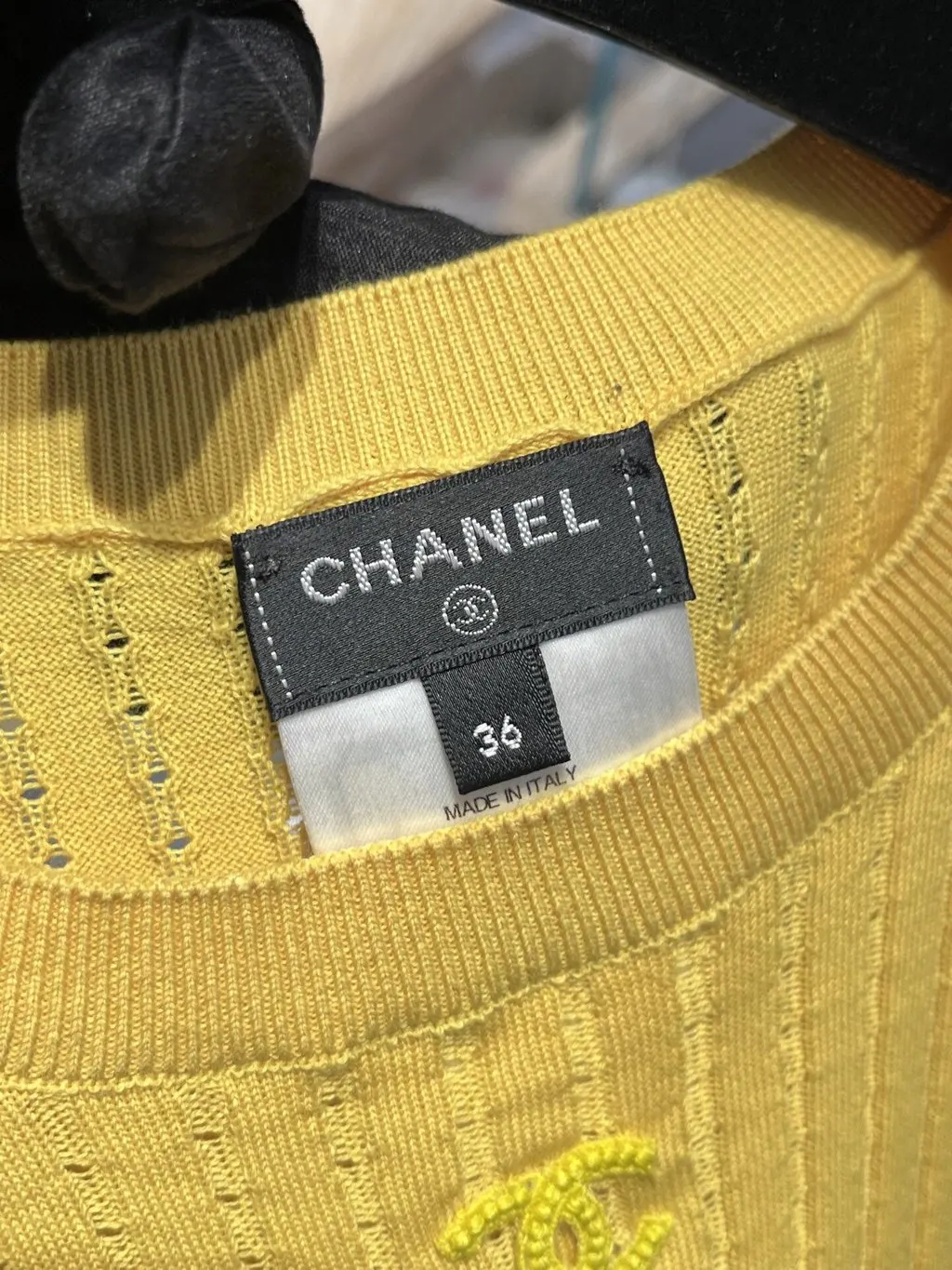 Chanel Yellow Cashmere Knitwear Yellow Cashmere Never worn - Inside View