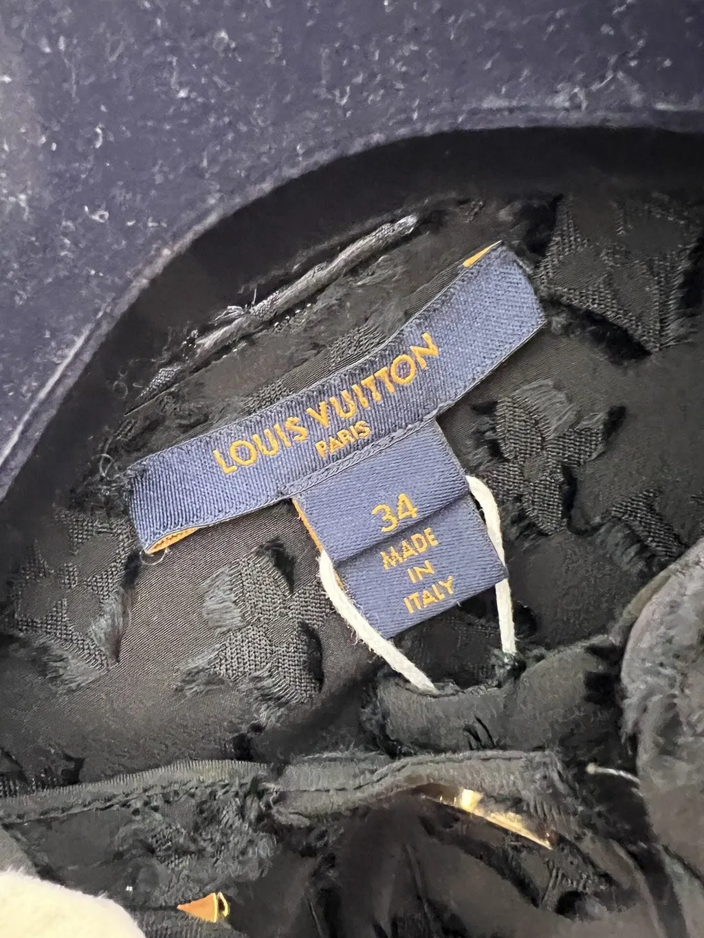 Louis Vuitton Navy Silk Top Navy Silk Good - Inside View