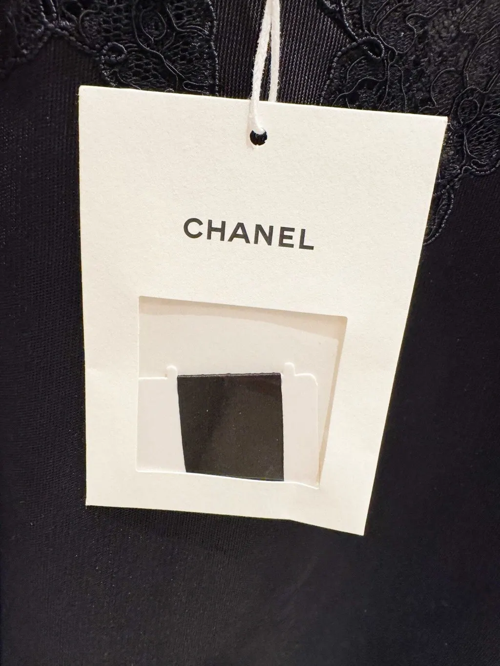 Chanel Black Lace Dress Black Lace Never worn - Model View