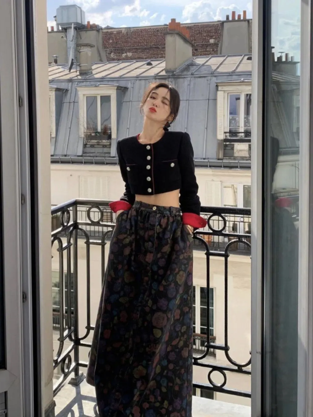 Chanel Black Tweed Jacket Black Tweed Never worn - Model View