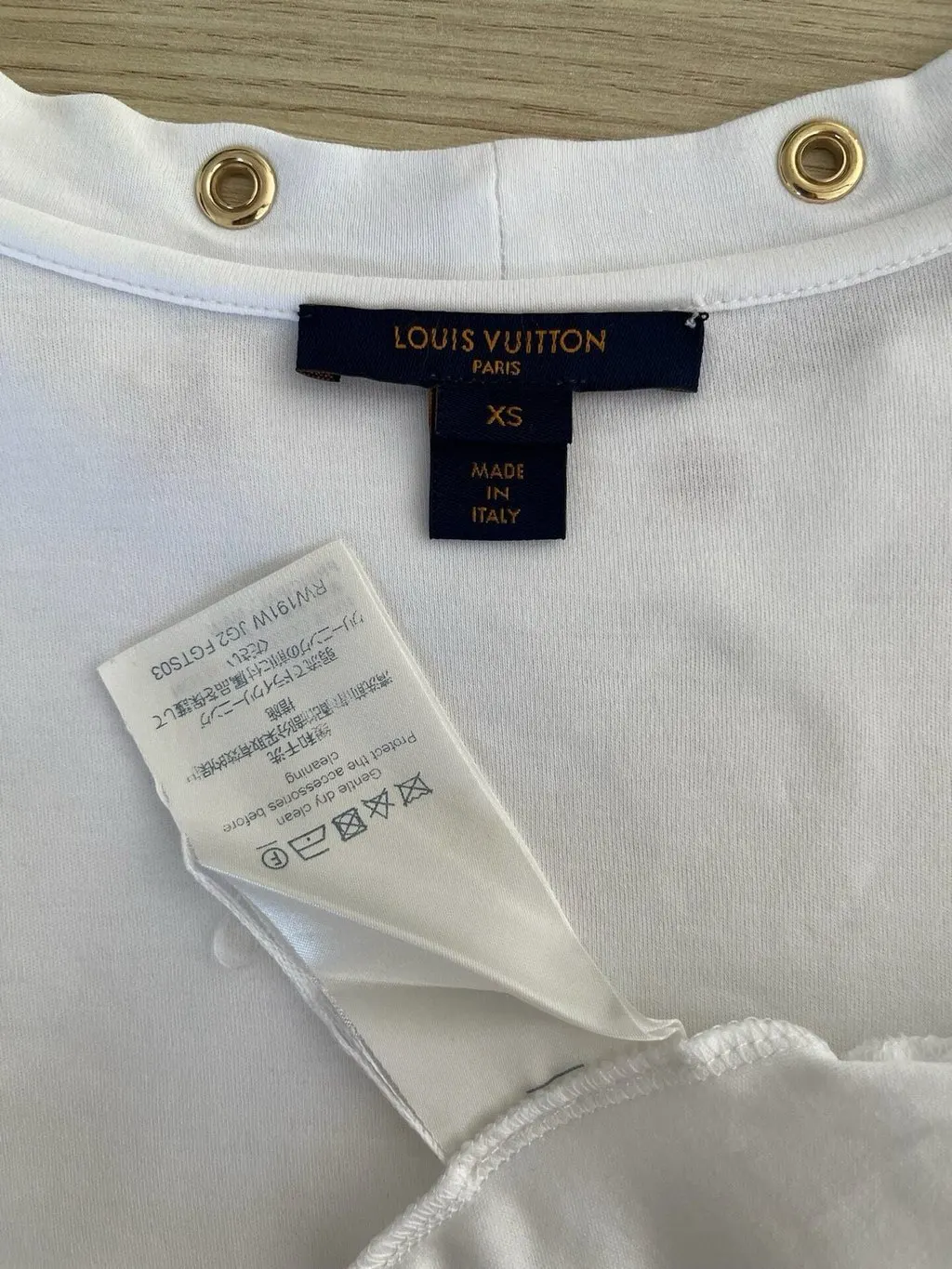 Louis Vuitton White Cotton Top White Cotton Very good - Inside View