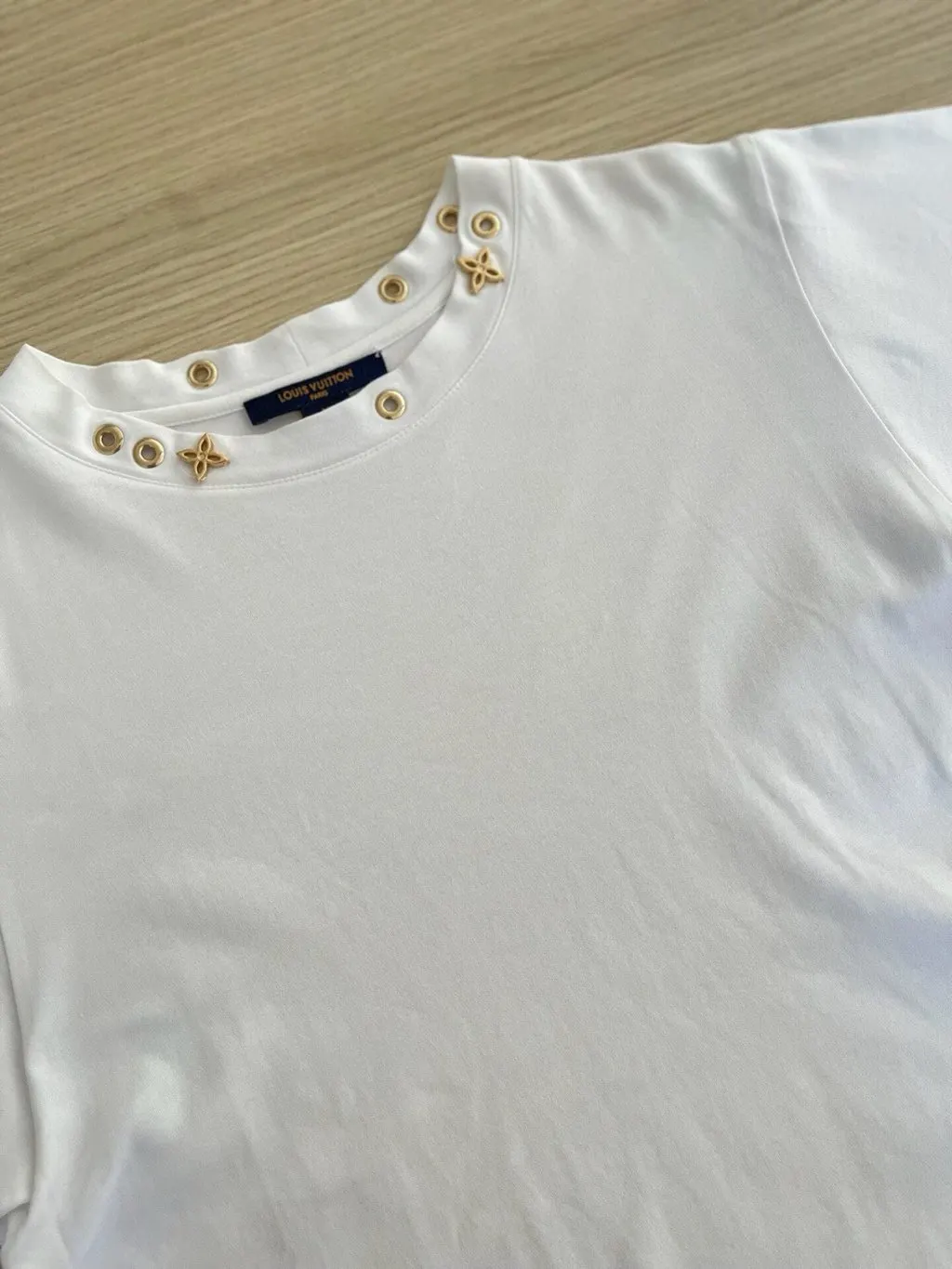 Louis Vuitton White Cotton Top White Cotton Very good - Model View