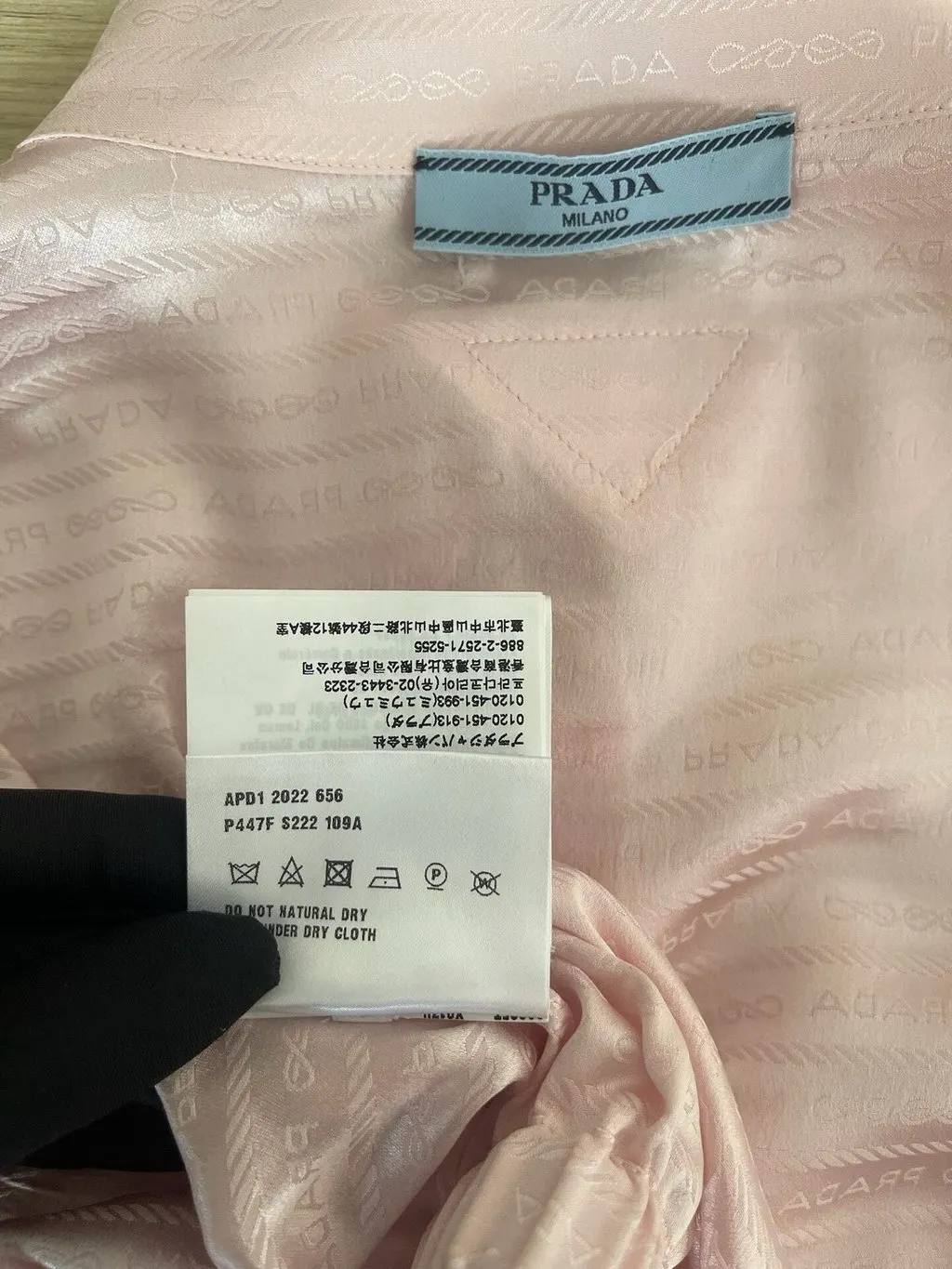 Prada Pink Silk Top Pink Silk Very good - Model View