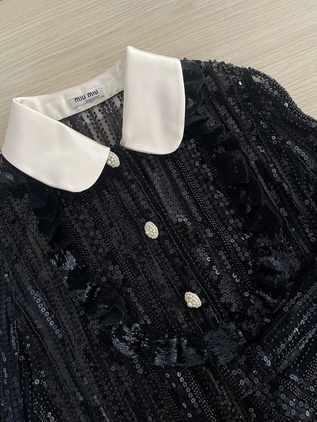 Miu Miu Black Silk Top Black Silk Very good - Model View