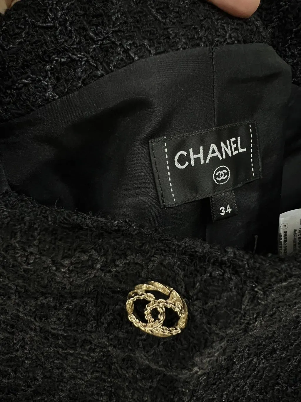 Chanel Black Tweed Shorts Black Tweed Never worn - Model View