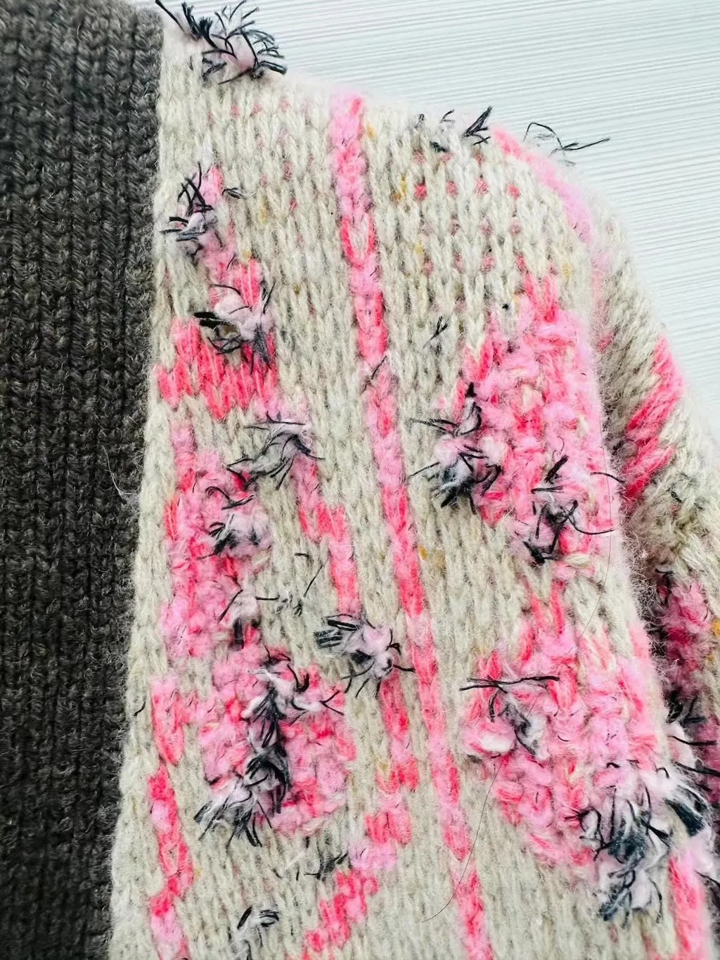 Chanel Pink Wool Knitwear Pink Wool Very good - Model View
