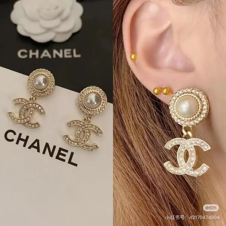 Chanel Gold Metal Earrings Gold Metal Very good - Box View