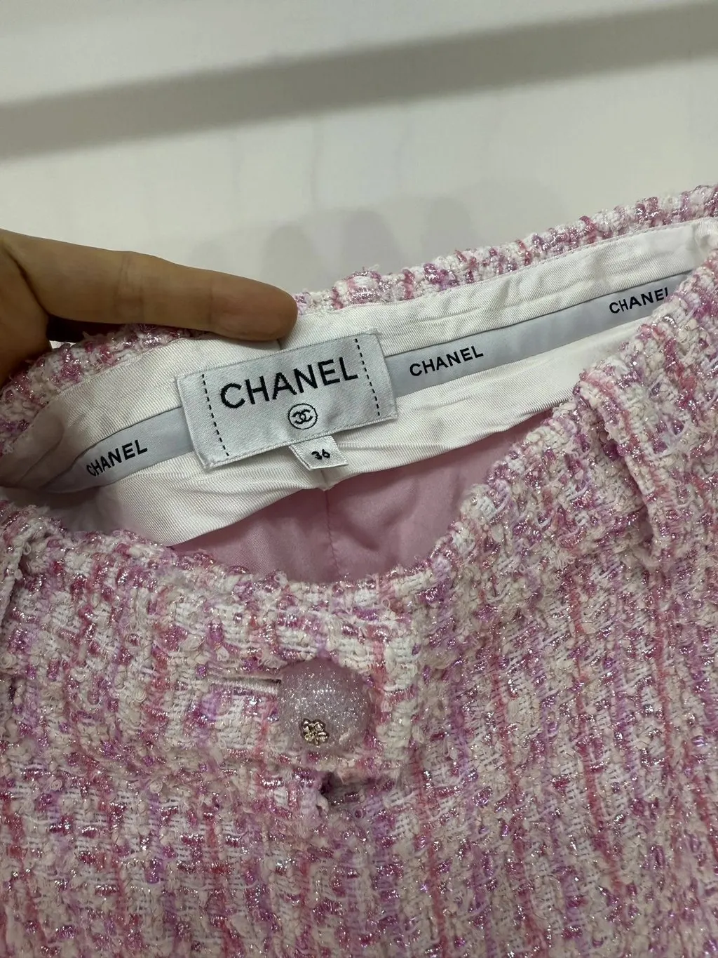 Chanel Pink Tweed Shorts Pink Tweed Very good - Inside View