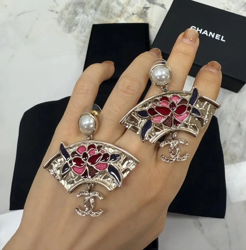 Chanel Metal Earrings MultiColor Metal Never worn - Inside View
